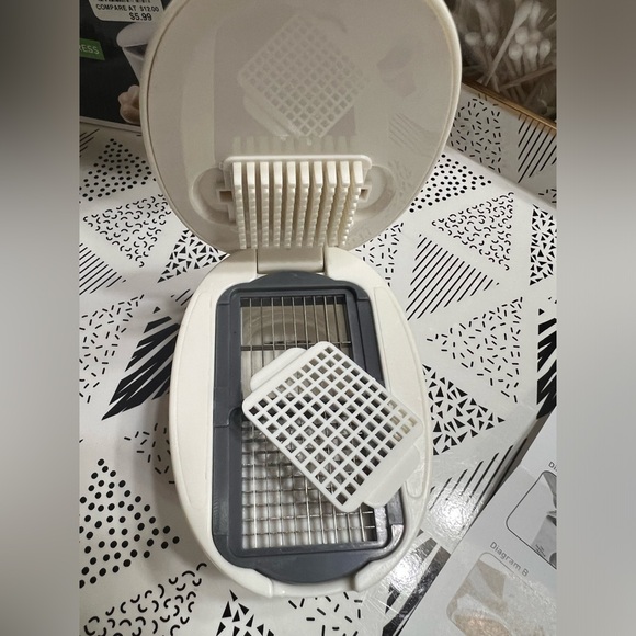 Sharper Image Garlic Press - Picture 7 of 7